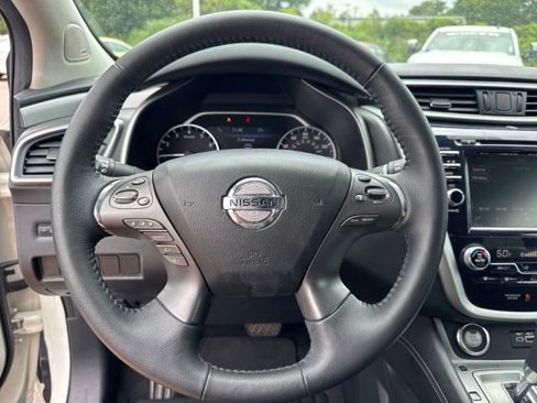 Used 2019 Nissan Murano SV image 17