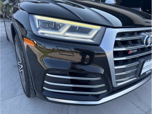Used 2018 Audi SQ5 Premium Plus w/ Navigation Package image 35