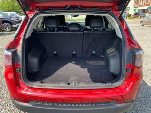 Used 2019 Jeep Compass Latitude w/ Popular Equipment Group image 17
