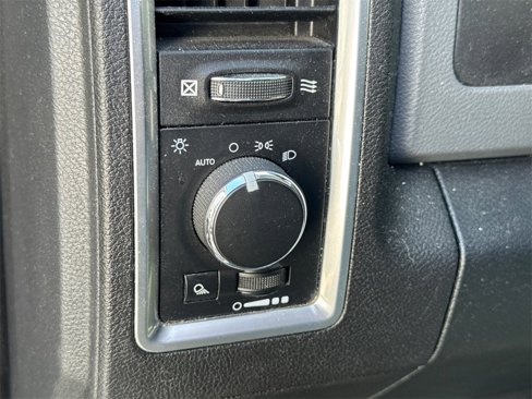 Used 2017 RAM 1500 Classic SLT image 7