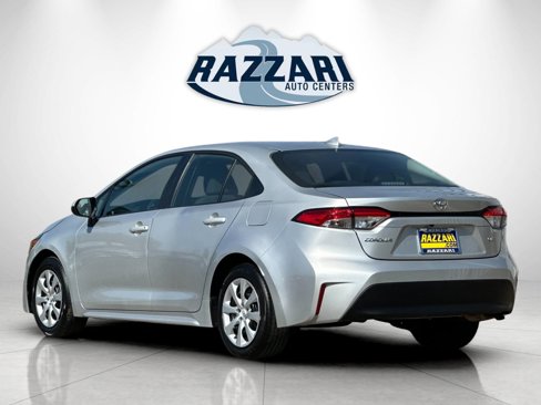 Used 2024 Toyota Corolla LE image 5