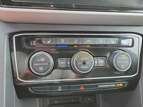Used 2021 Volkswagen Atlas Cross Sport SEL Premium image 26