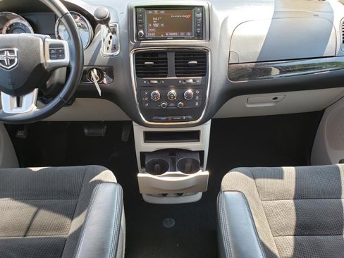Used 2017 Dodge Grand Caravan SE w/ Power Window Group image 15