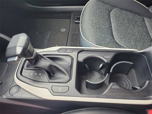 Certified 2025 Kia K4 GT-Line image 28