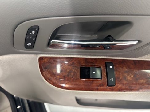 Used 2013 Chevrolet Suburban LT w/ Texas Edition image 28