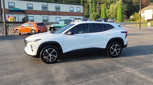 Used 2024 Chevrolet Trax RS image 6