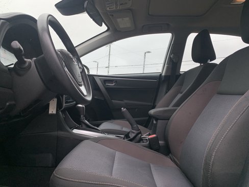 Used 2017 Toyota Corolla LE image 16