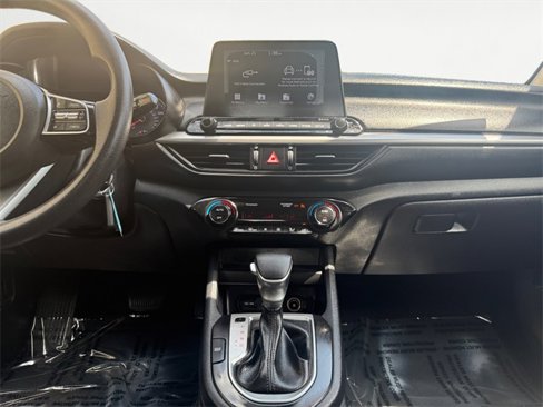 Used 2019 Kia Forte LXS image 11