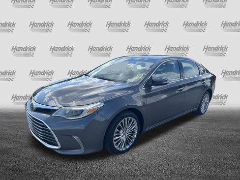 Used 2018 Toyota Avalon Limited image 5