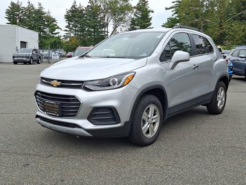 Used 2019 Chevrolet Trax LT w/ LT Convenience Package image 3