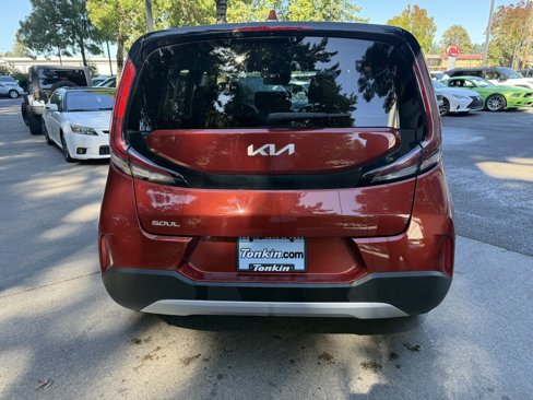 Used 2023 Kia Soul LX w/ LX Technology Package image 11