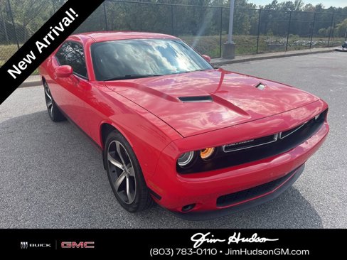 Used 2019 Dodge Challenger SXT image 5