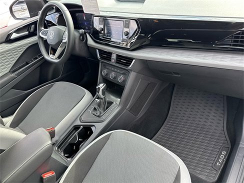 Certified 2022 Volkswagen Taos S image 16