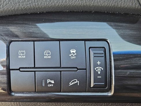 Used 2011 Kia Sorento LX w/ Convenience Pkg image 18