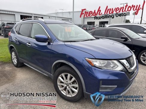 Used 2018 Nissan Rogue SV image 1