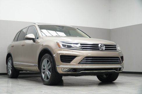 Used 2015 Volkswagen Touareg TDI image 4