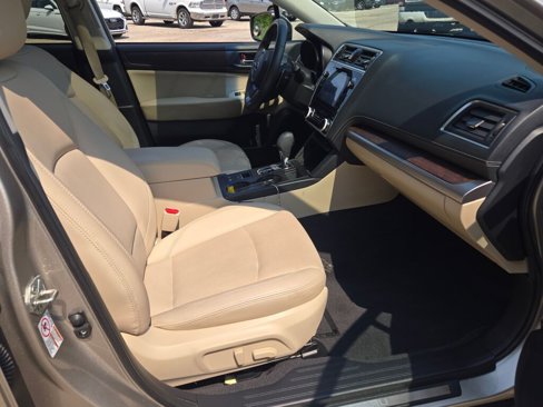 Used 2019 Subaru Outback 2.5i Limited w/ Popular Package #2 image 7