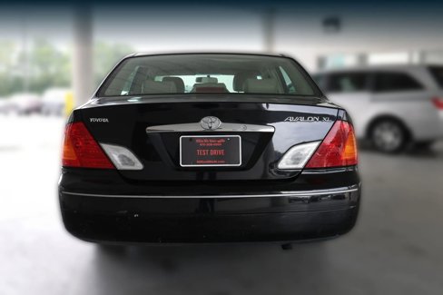 Used 2000 Toyota Avalon XL image 4