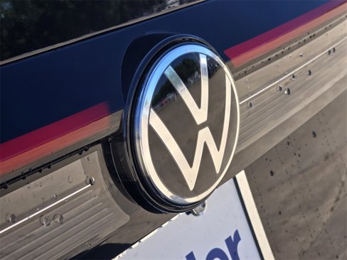 New 2025 Volkswagen Taos S image 7
