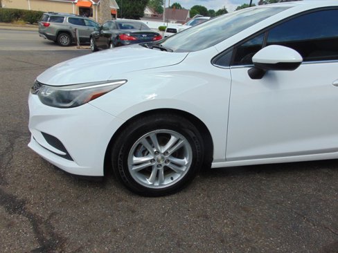 Used 2017 Chevrolet Cruze LT image 12