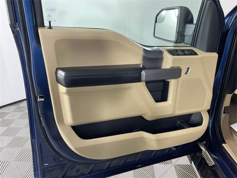 Used 2015 Ford F150 XLT w/ Equipment Group 302A Luxury image 15