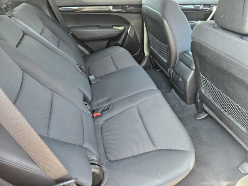 Used 2011 Kia Sorento LX w/ Convenience Pkg image 25