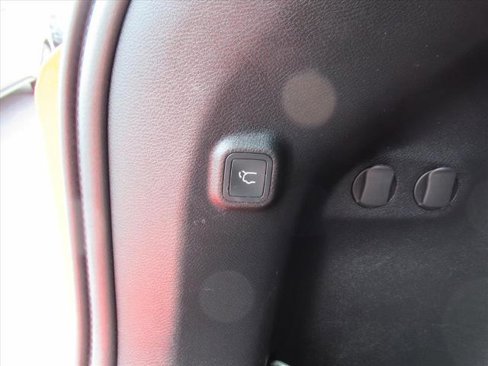 Used 2021 Jeep Cherokee High Altitude image 34