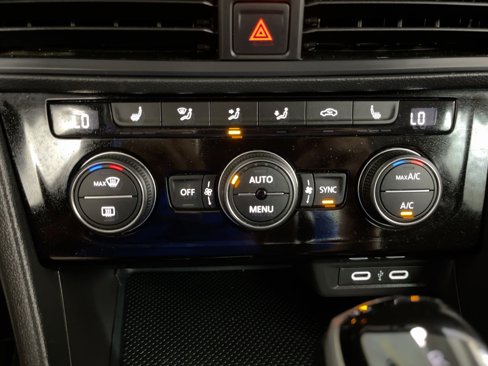 Used 2024 Volkswagen Jetta SE image 14