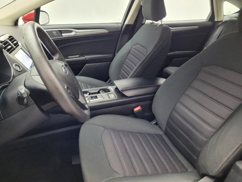 Used 2020 Ford Fusion SE image 17