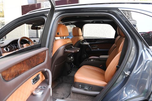 Used 2017 Bentley Bentayga image 10