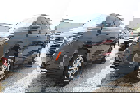 Used 2022 Chevrolet Equinox LT image 1