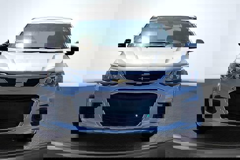 Used 2017 Chevrolet Sonic LT image 3