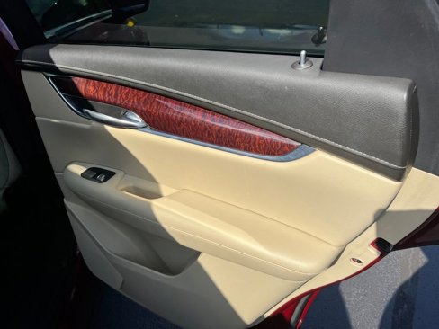 Used 2017 Cadillac XT5 Luxury w/ Driver Awareness Package image 26