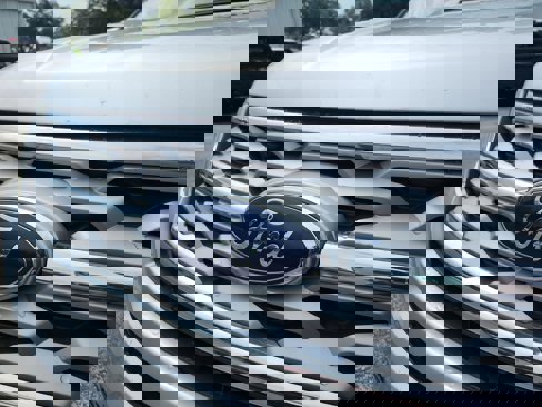 Used 2018 Ford Explorer Limited image 24
