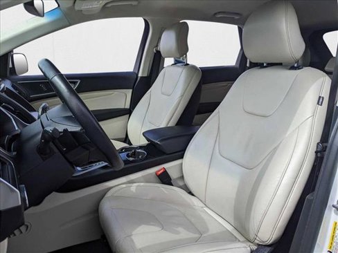 Used 2015 Ford Edge Titanium w/ Technology Package image 13