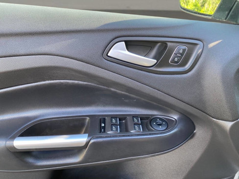 Used 2019 Ford Escape SEL image 14