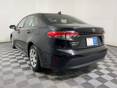 Used 2023 Toyota Corolla LE image 19