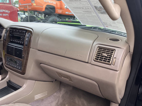 Used 2002 Ford Explorer Eddie Bauer image 25