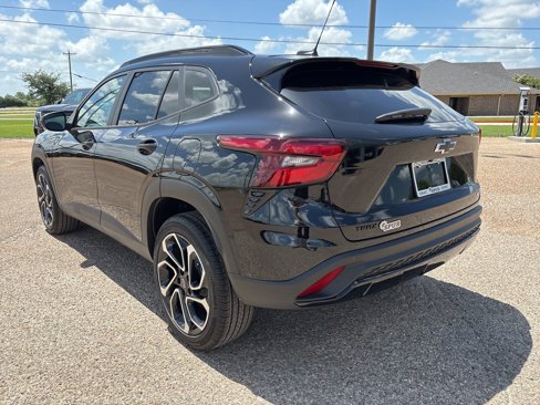 New 2025 Chevrolet Trax RS w/ Sunroof Package image 3