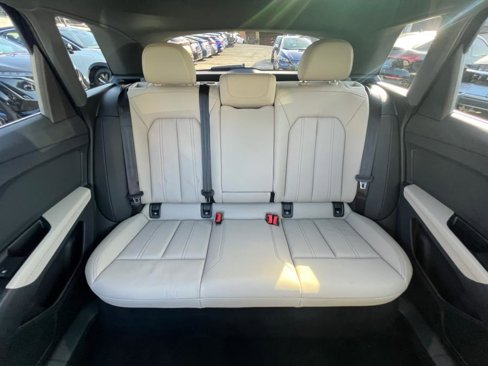 Used 2023 Audi Q4 e-tron Premium Plus w/ Premium Plus image 39