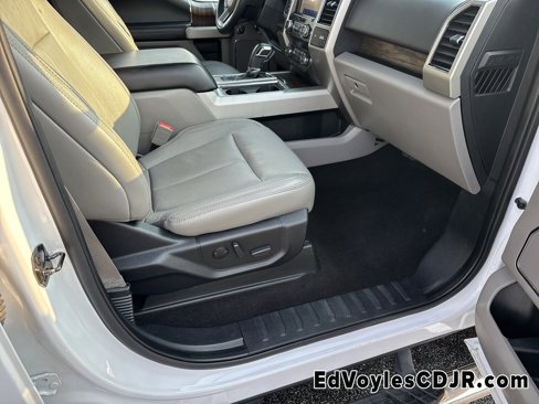 Used 2020 Ford F150 Lariat image 18