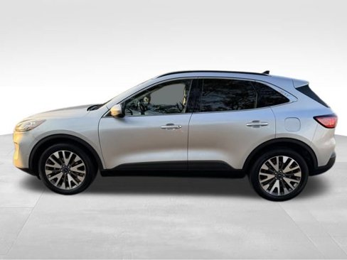 Used 2020 Ford Escape Titanium image 11