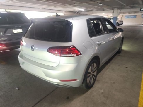 Used 2019 Volkswagen e-Golf SE w/ Driver Assistance Package image 24