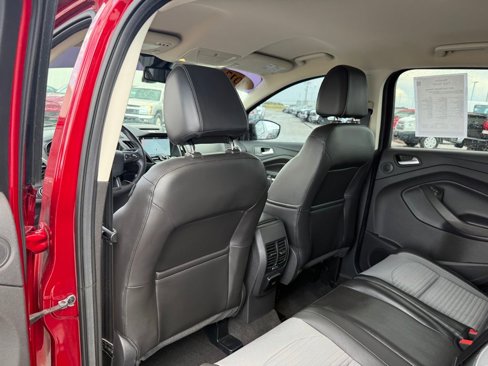 Used 2017 Ford Escape Titanium image 15