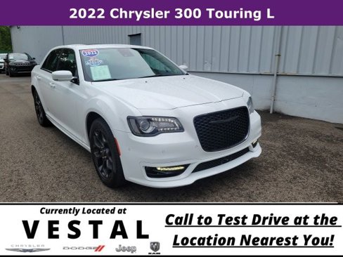 Used 2022 Chrysler 300 Touring L w/ Popular Equipment Group image 1