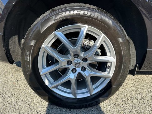 Used 2021 Volvo XC60 T5 Momentum w/ Premium Package image 9