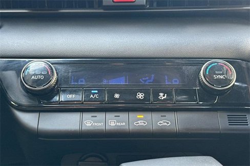 Certified 2025 Hyundai Elantra Sport image 20