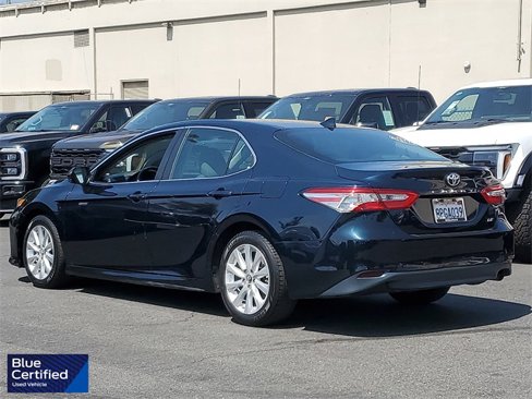 Used 2020 Toyota Camry LE image 2