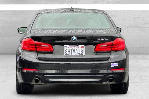 Used 2019 BMW 530e w/ Convenience Package image 5