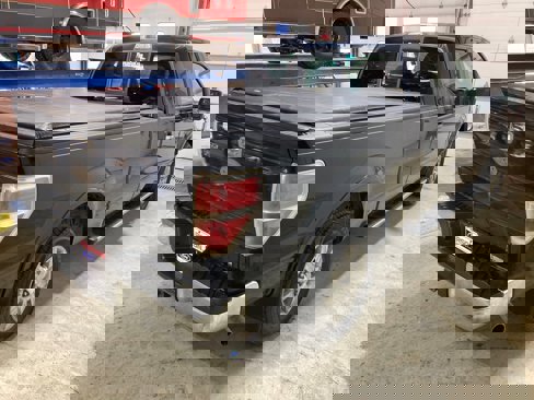 Used 2010 Ford F150 Lariat image 10